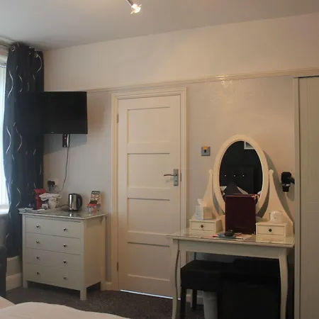 The Red House 4* Falmouth