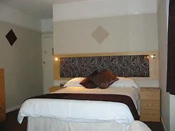 The Red House Pensjonat 4*